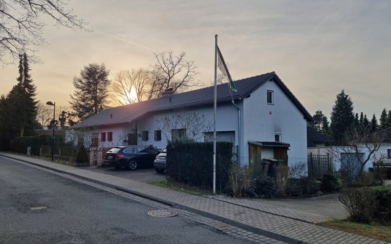 Gepflegter Bungalow in Bad Honnef Wülscheid, ab 1.10.2023 bezugsfrei.